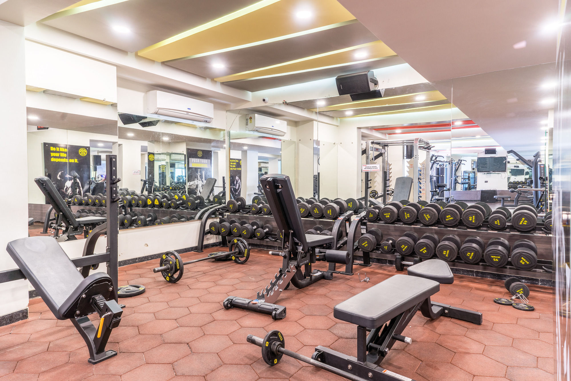 Hotel Treebo Trend Royal Kourt Aurangabad Exterior foto