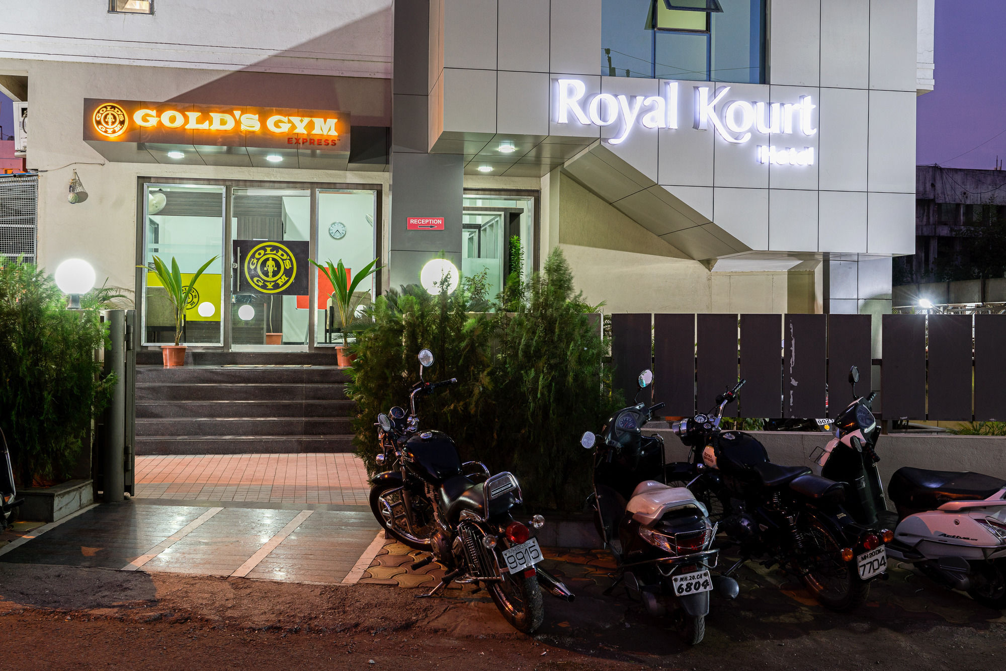 Hotel Treebo Trend Royal Kourt Aurangabad Exterior foto